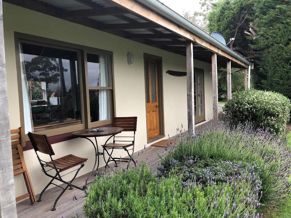 St Leonards Vineyard Cottages Blenheim